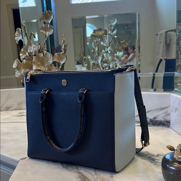 Tory Burch Women's Tote Shoulder bag. Snakeskin Handles. Color blue. - Picture 7 of 12